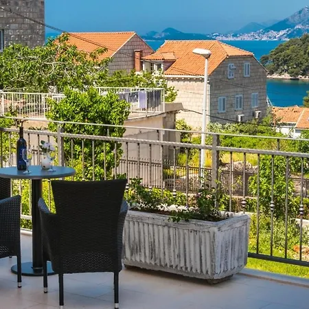 شقة In With Sea View, Balcony, Air Conditioning, Wifi 4979-6 *